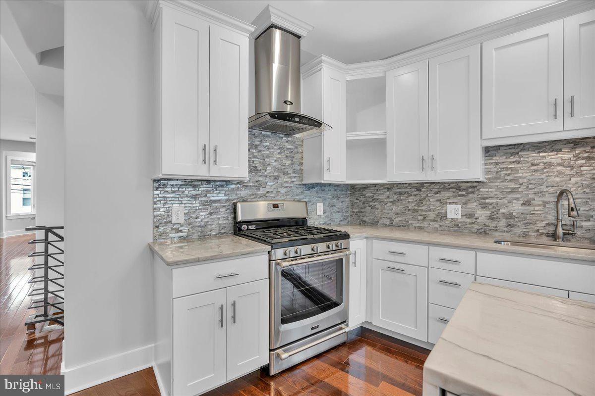 144 Levering St Property Photo 8
