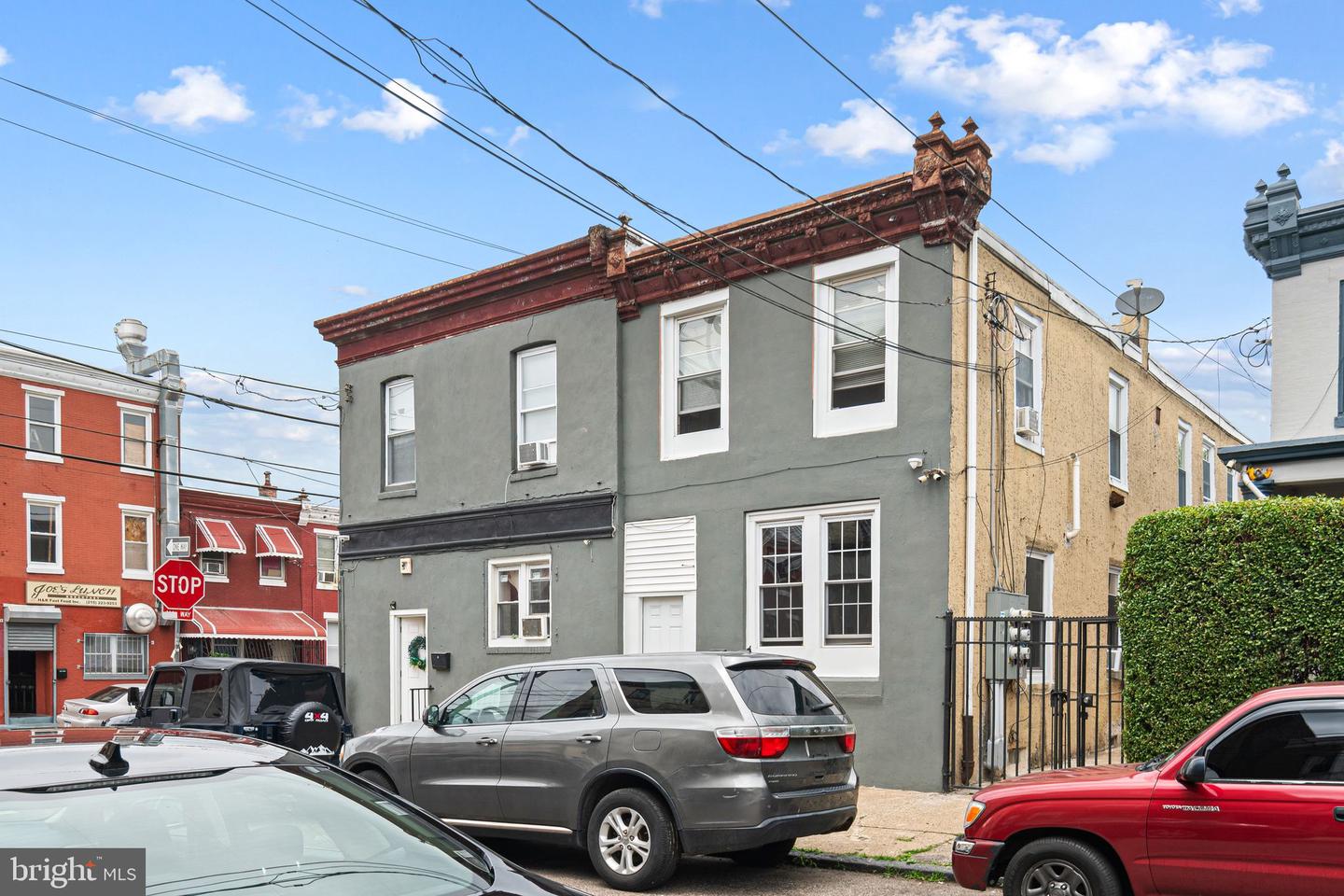 521 W Venango St Property Photo 3