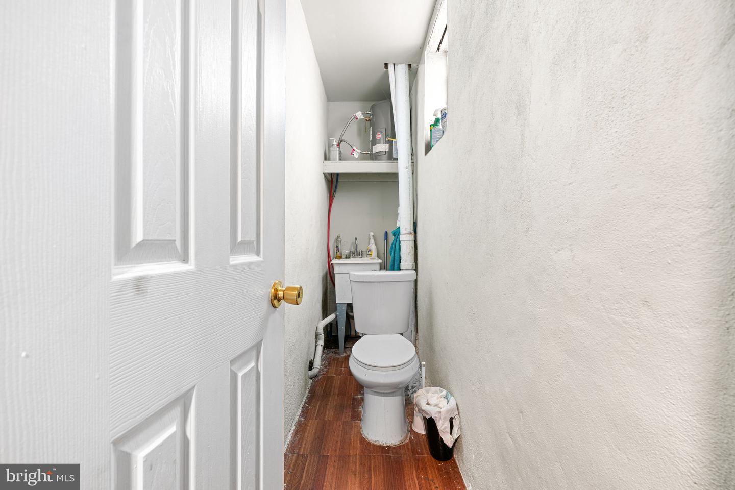 521 W Venango St Property Photo 17