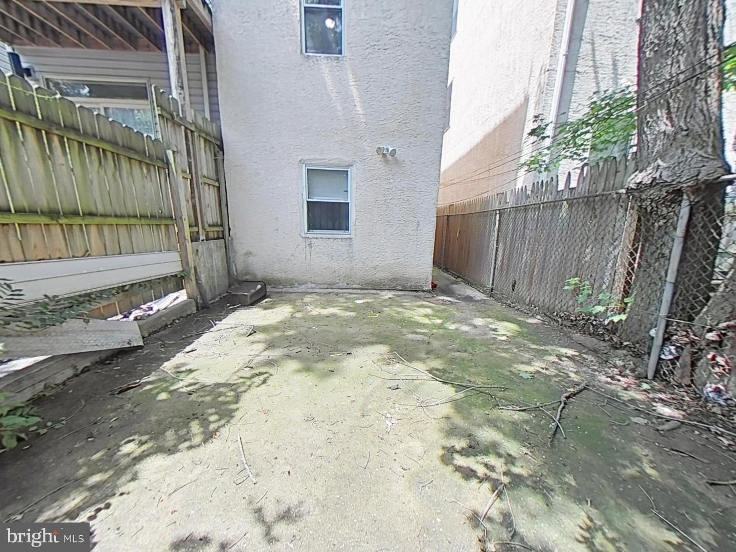 1827 N Bouvier St Property Photo 11