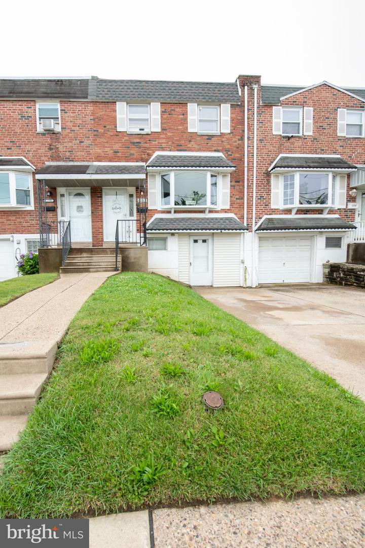 12789 Dunks Ferry Rd Property Photo 1