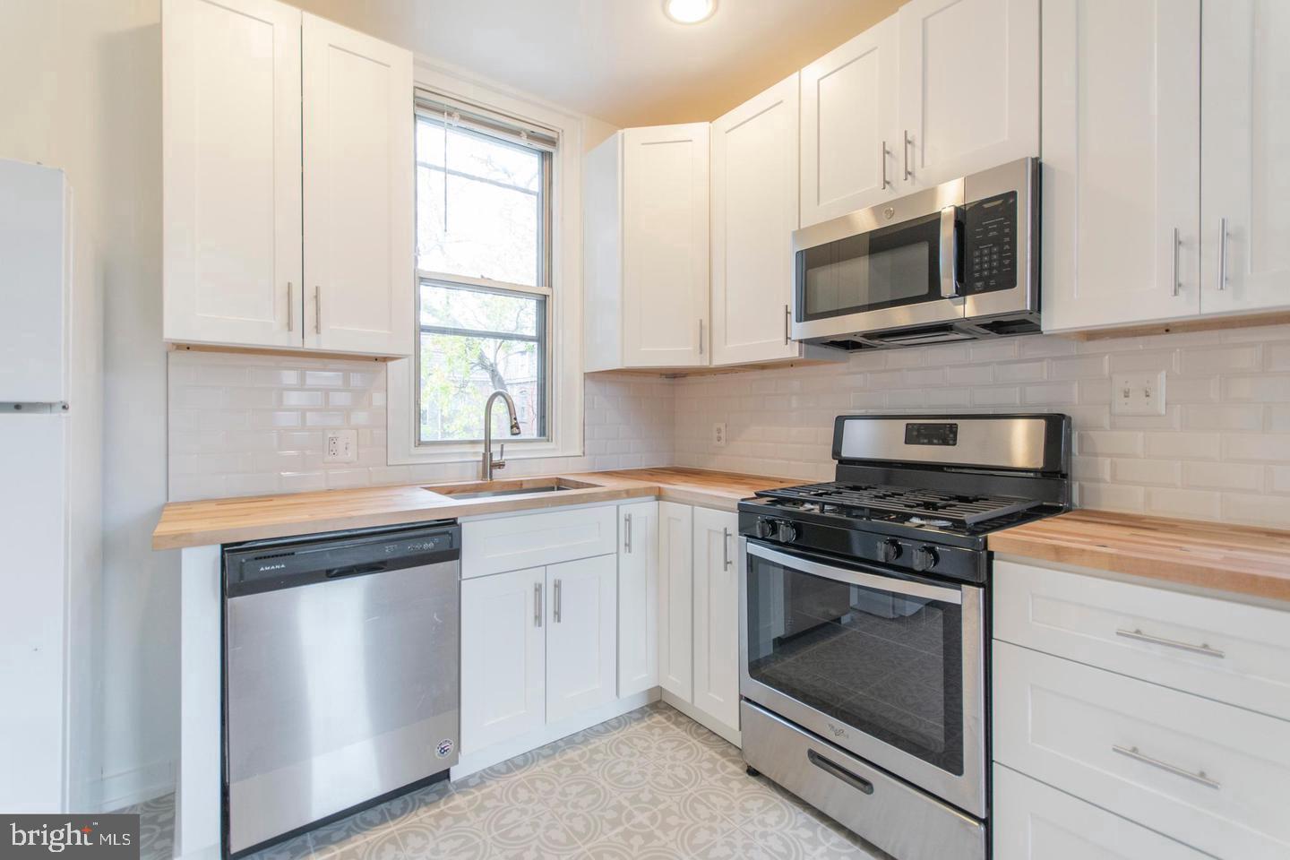 4813-15 Chester Ave Property Photo 22