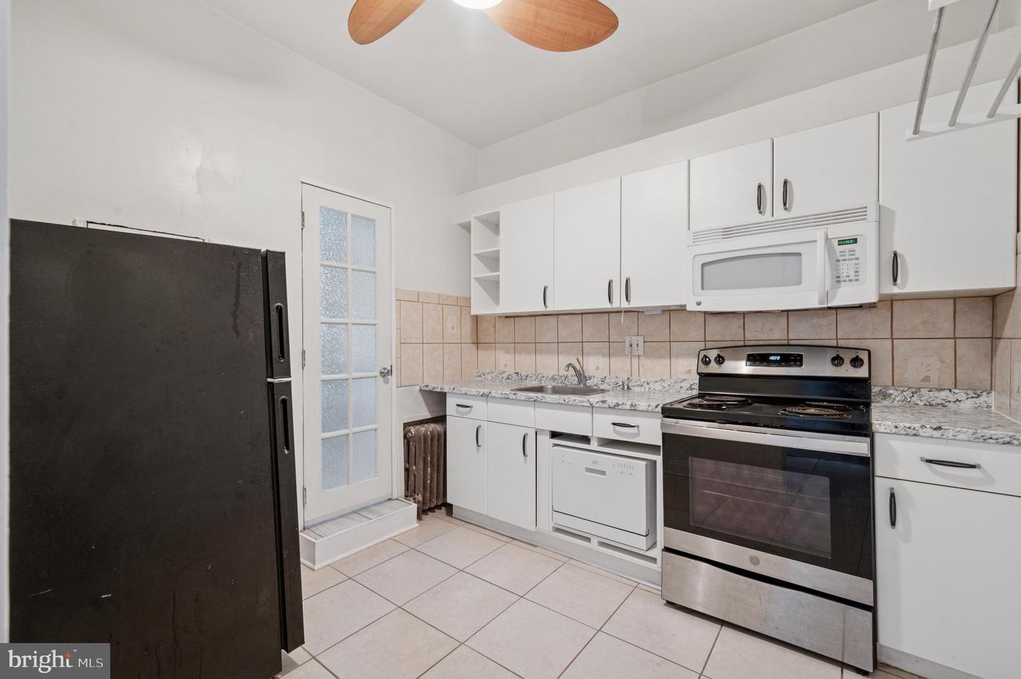 1101 E Palmer St Property Photo 12
