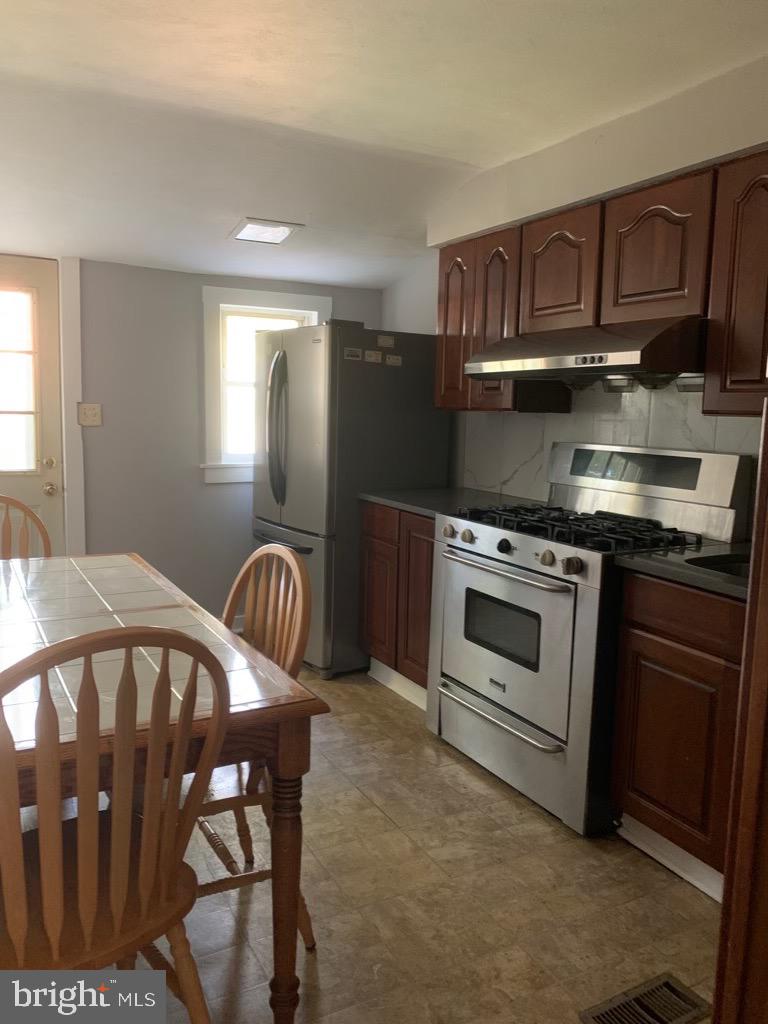 5740 HARBISON AVE Property Photo 1