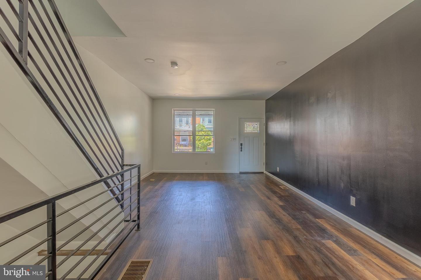5512 Locust St Property Photo 9