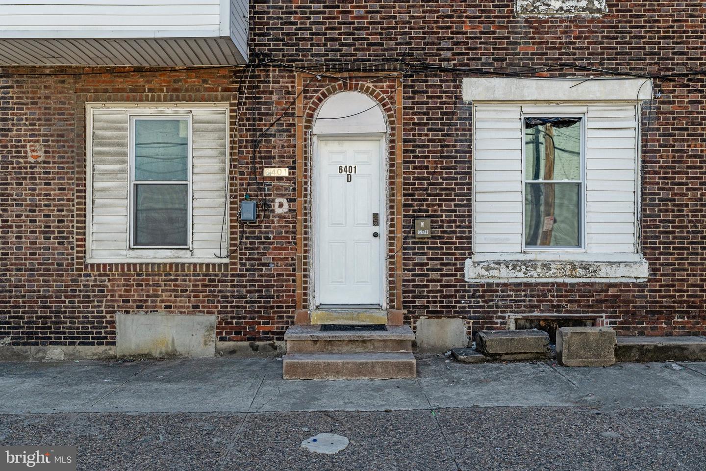 6401 Saybrook Ave Property Photo 4