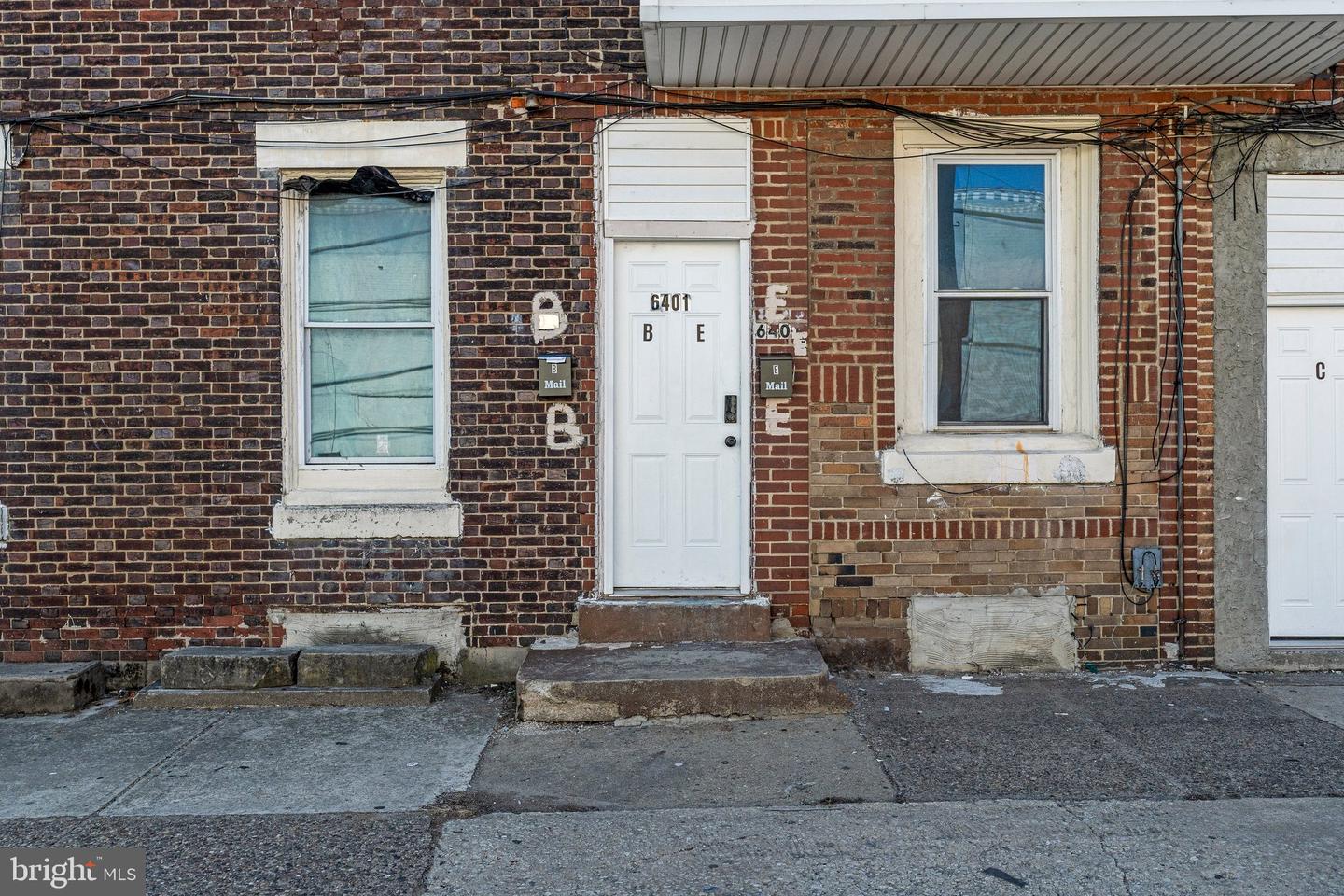 6401 Saybrook Ave Property Photo 5