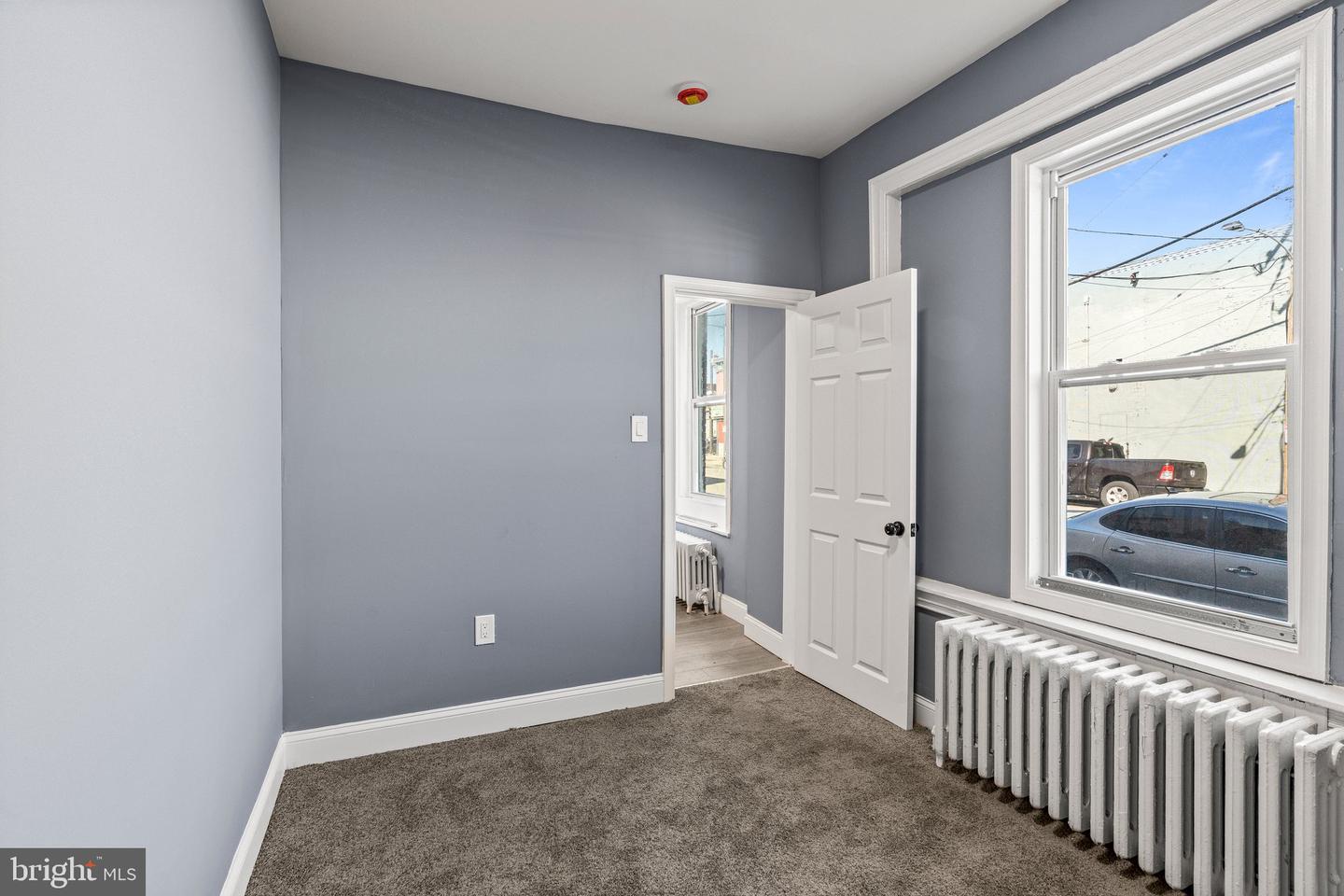 6401 Saybrook Ave Property Photo 18