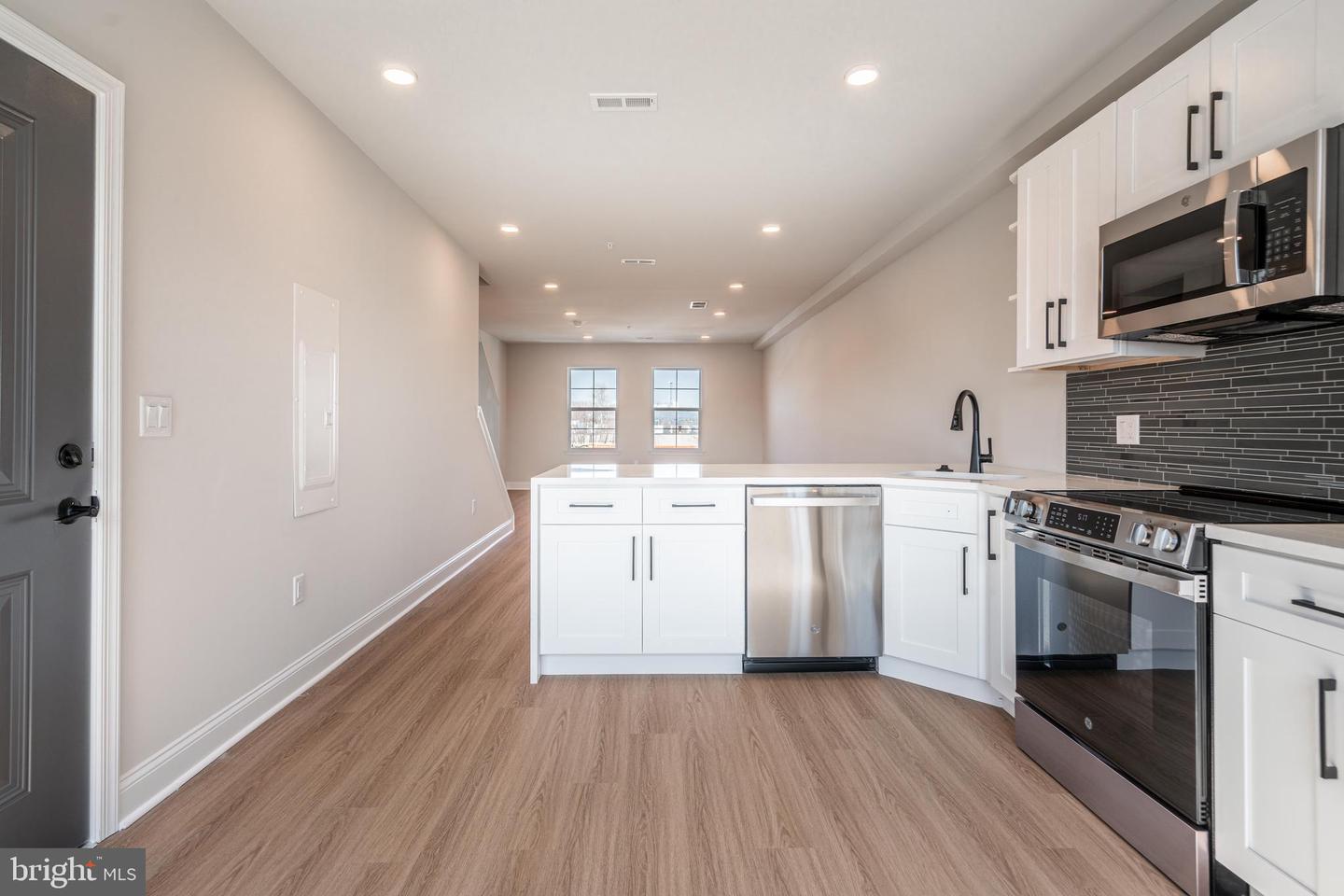 4092 Leslie Ln #a42 Property Photo 2
