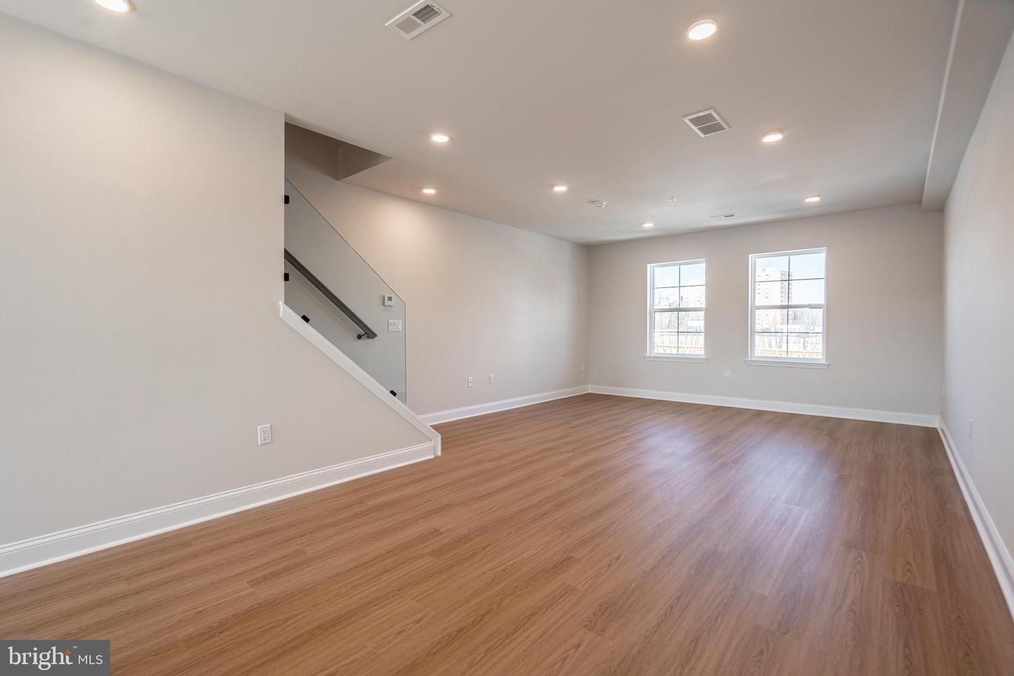 4092 Leslie Ln #a42 Property Photo 6