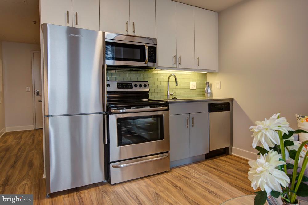 42 S 15th St #1b-1402 Property Photo 16