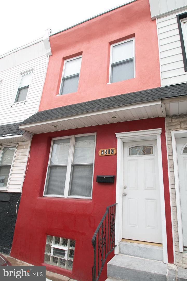 2516 E Auburn St Property Photo 1