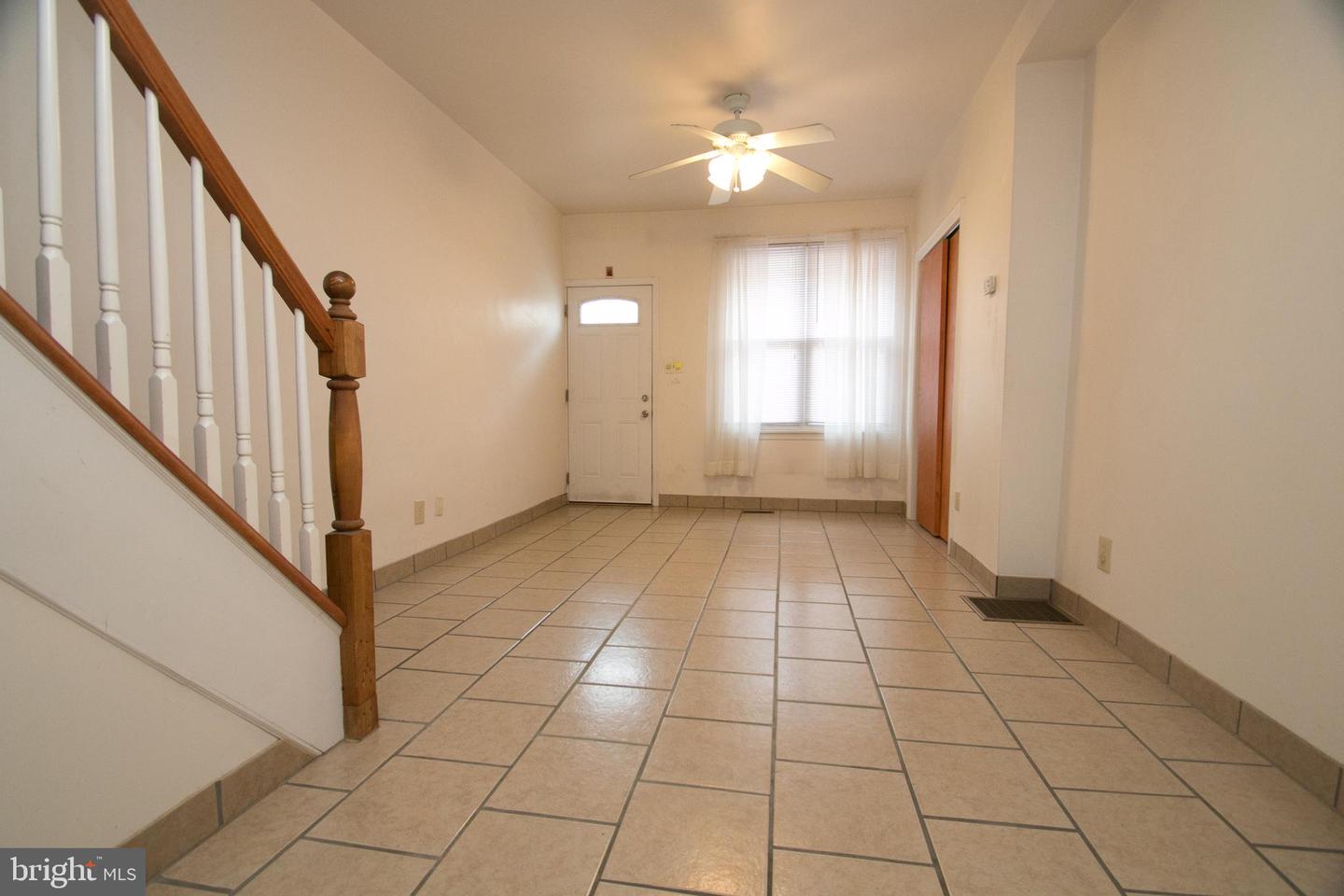 2516 E Auburn St Property Photo 3