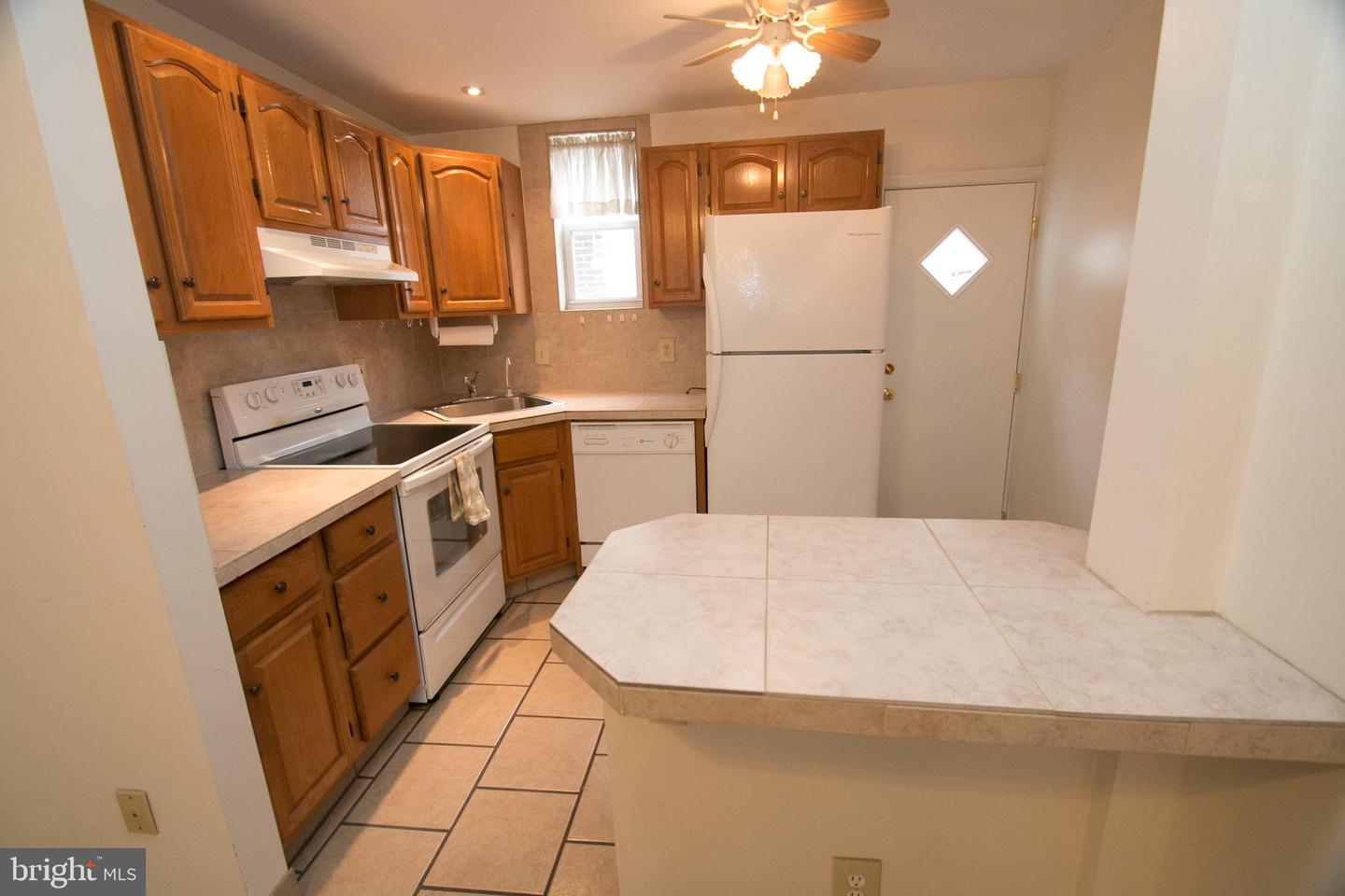2516 E Auburn St Property Photo 5