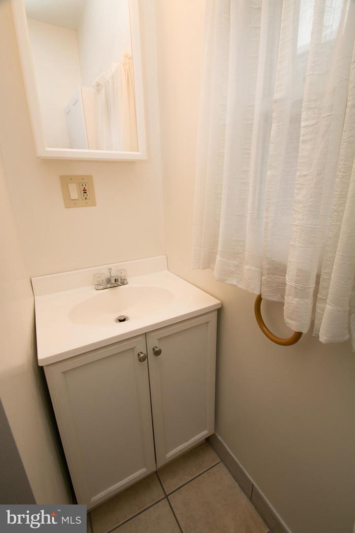 2516 E Auburn St Property Photo 9