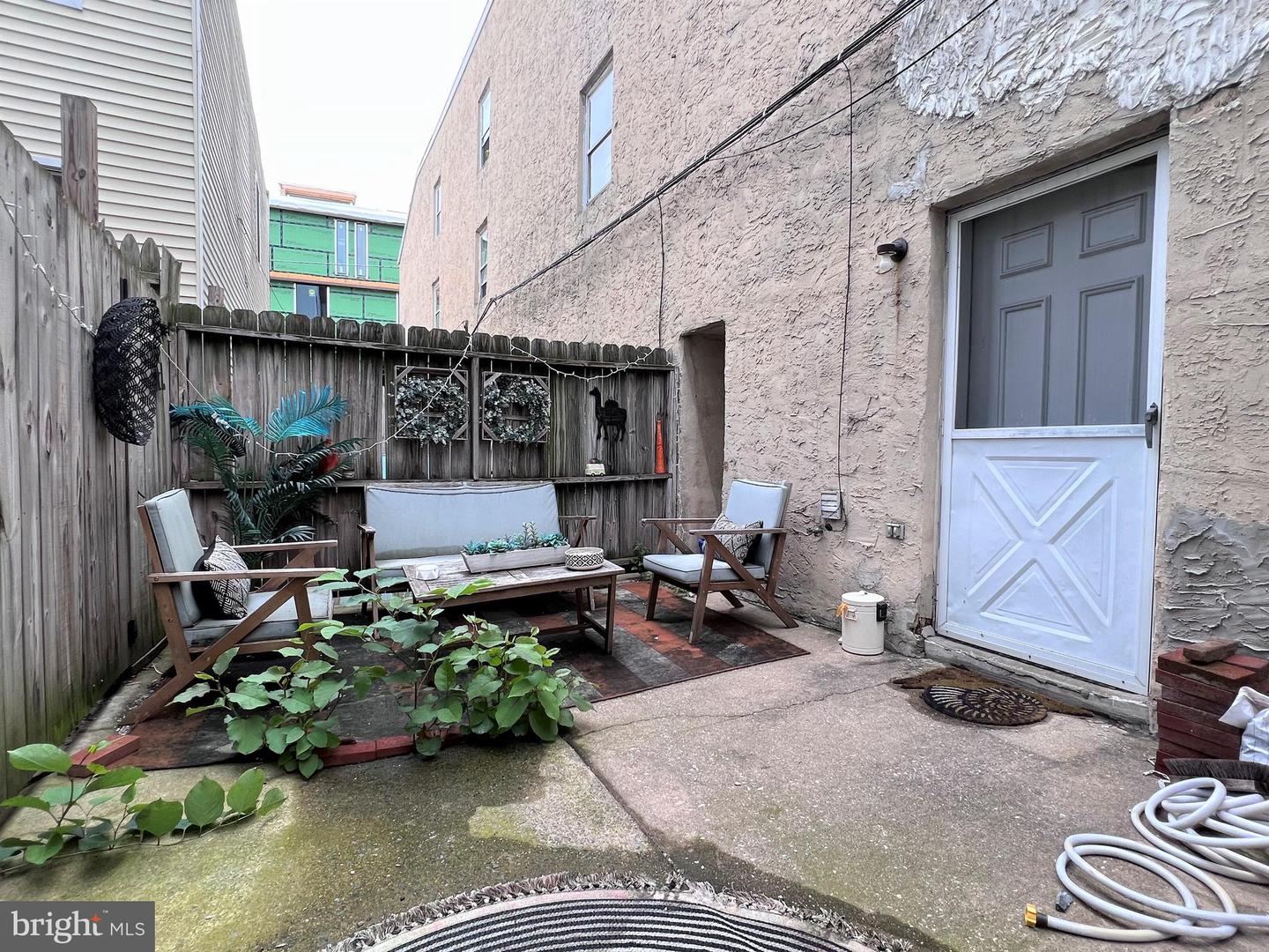 316-322 W Wildey St Property Photo 13