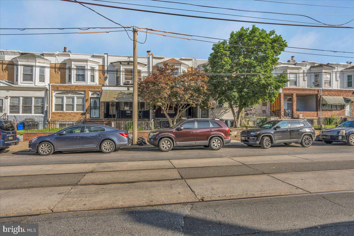 6119 Elmwood Ave Property Photo 1