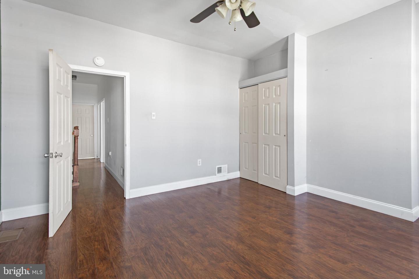 2528 E Somerset St Property Photo 10