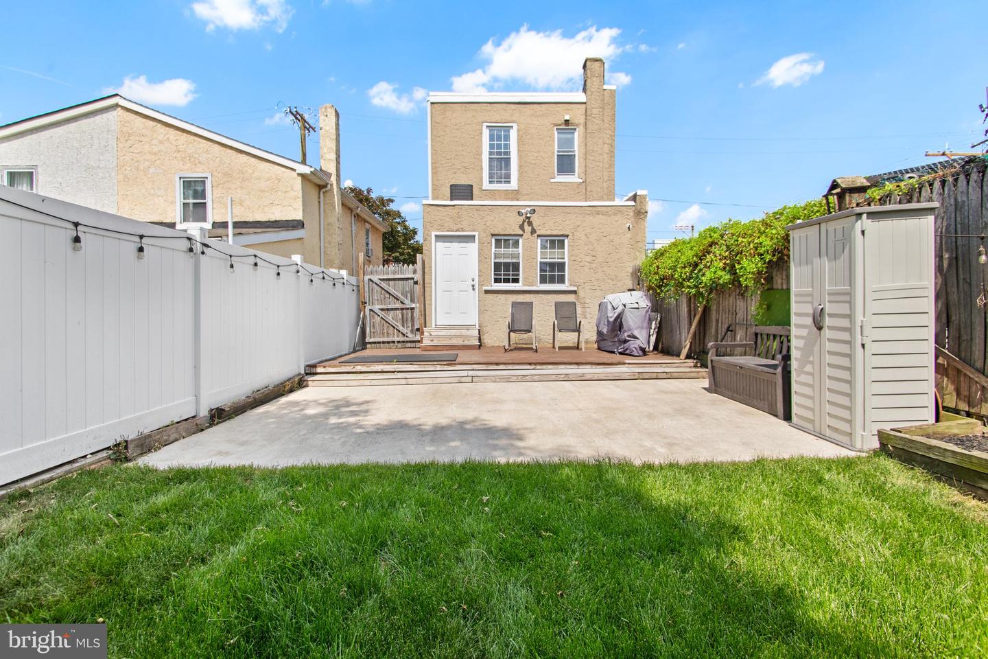 2528 E Somerset St Property Photo 22