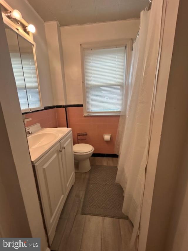 6831 Glenloch St Property Photo 13