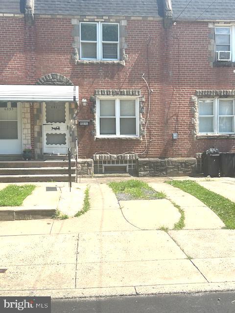 6831 Glenloch St Property Photo 24