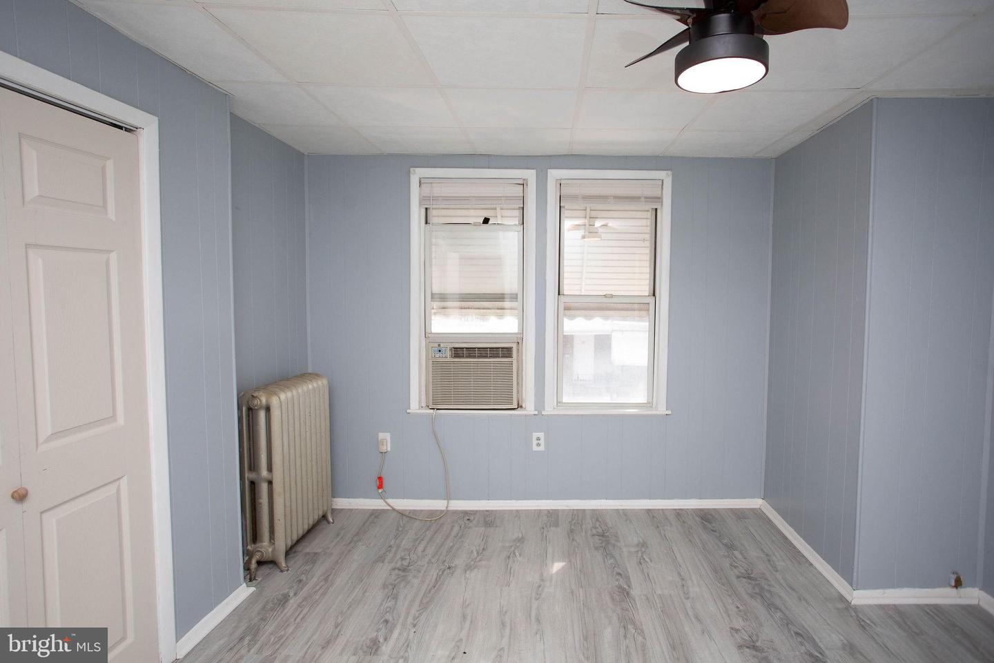 4066 Creston St Property Photo 12