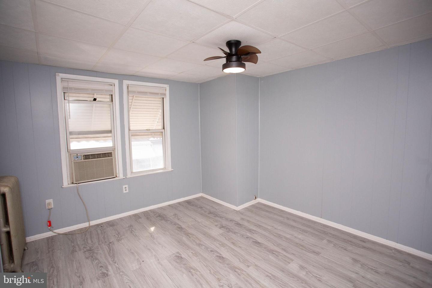 4066 Creston St Property Photo 14