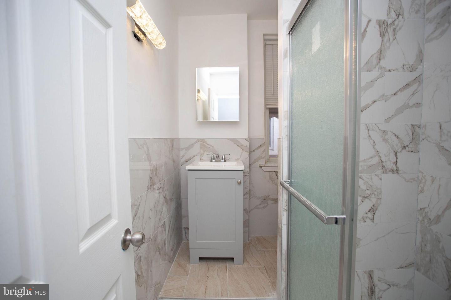 4066 Creston St Property Photo 20