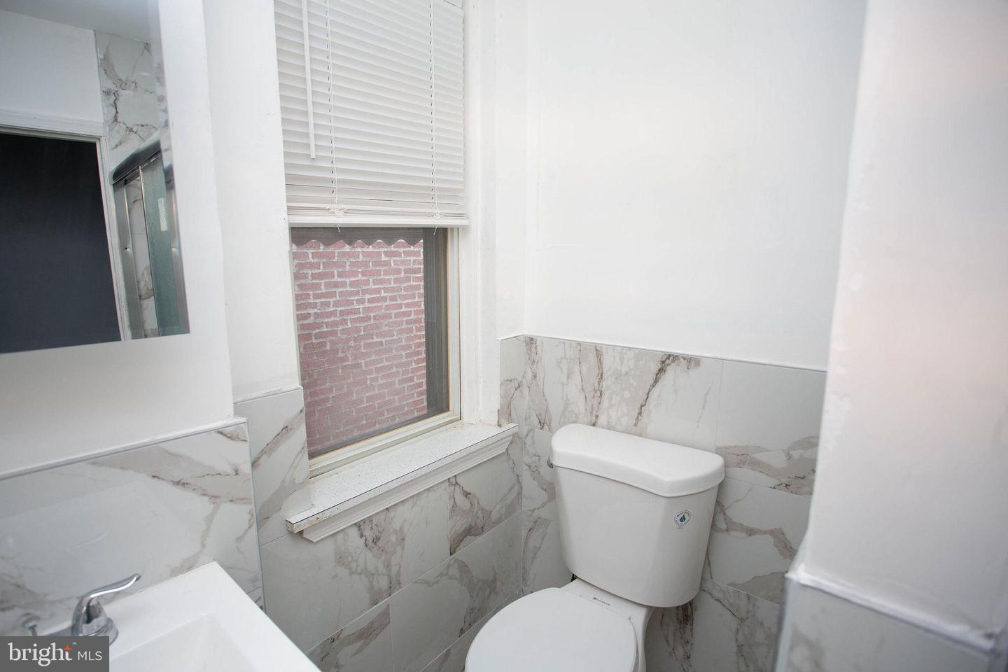 4066 Creston St Property Photo 21