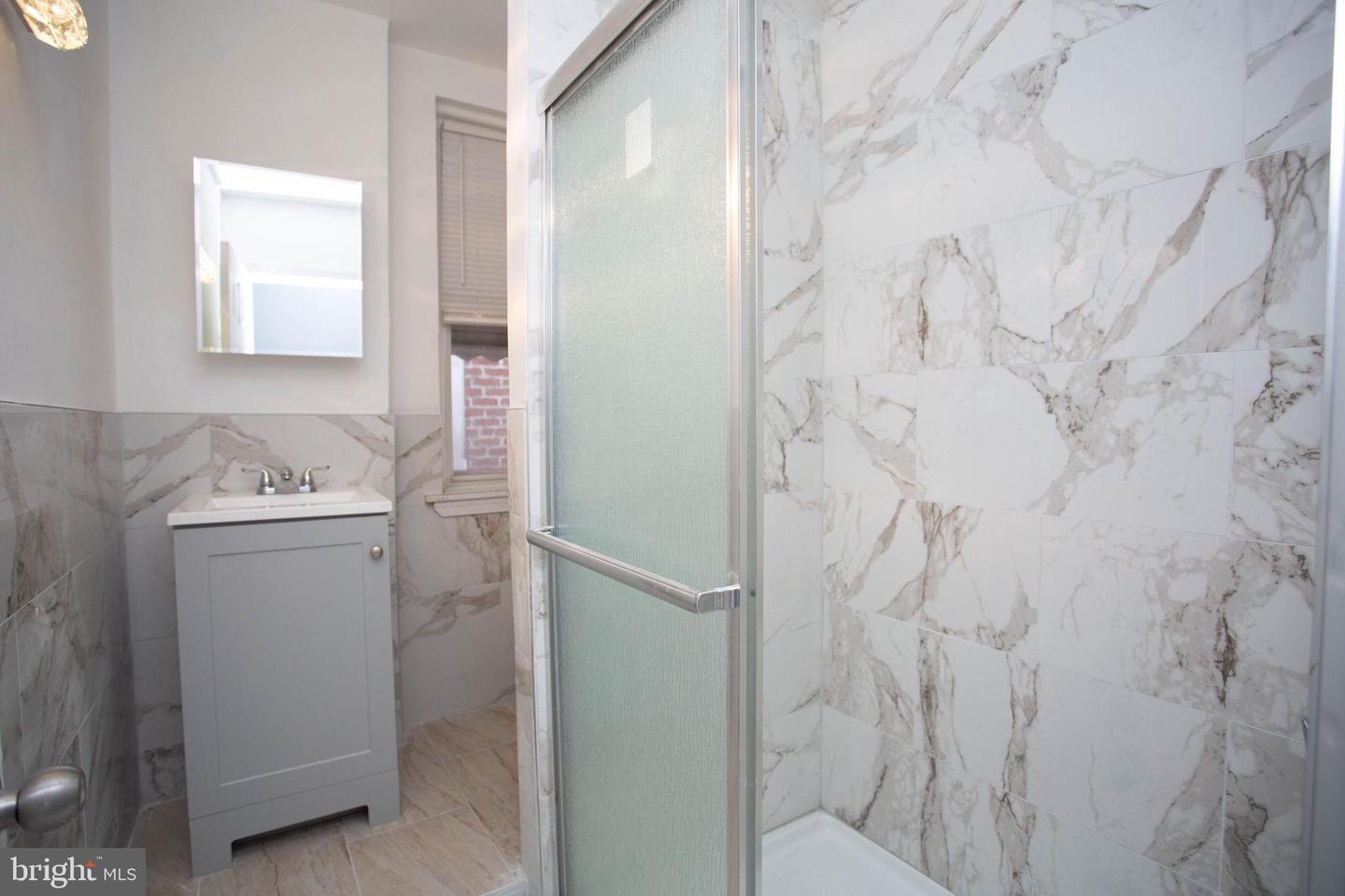 4066 Creston St Property Photo 22