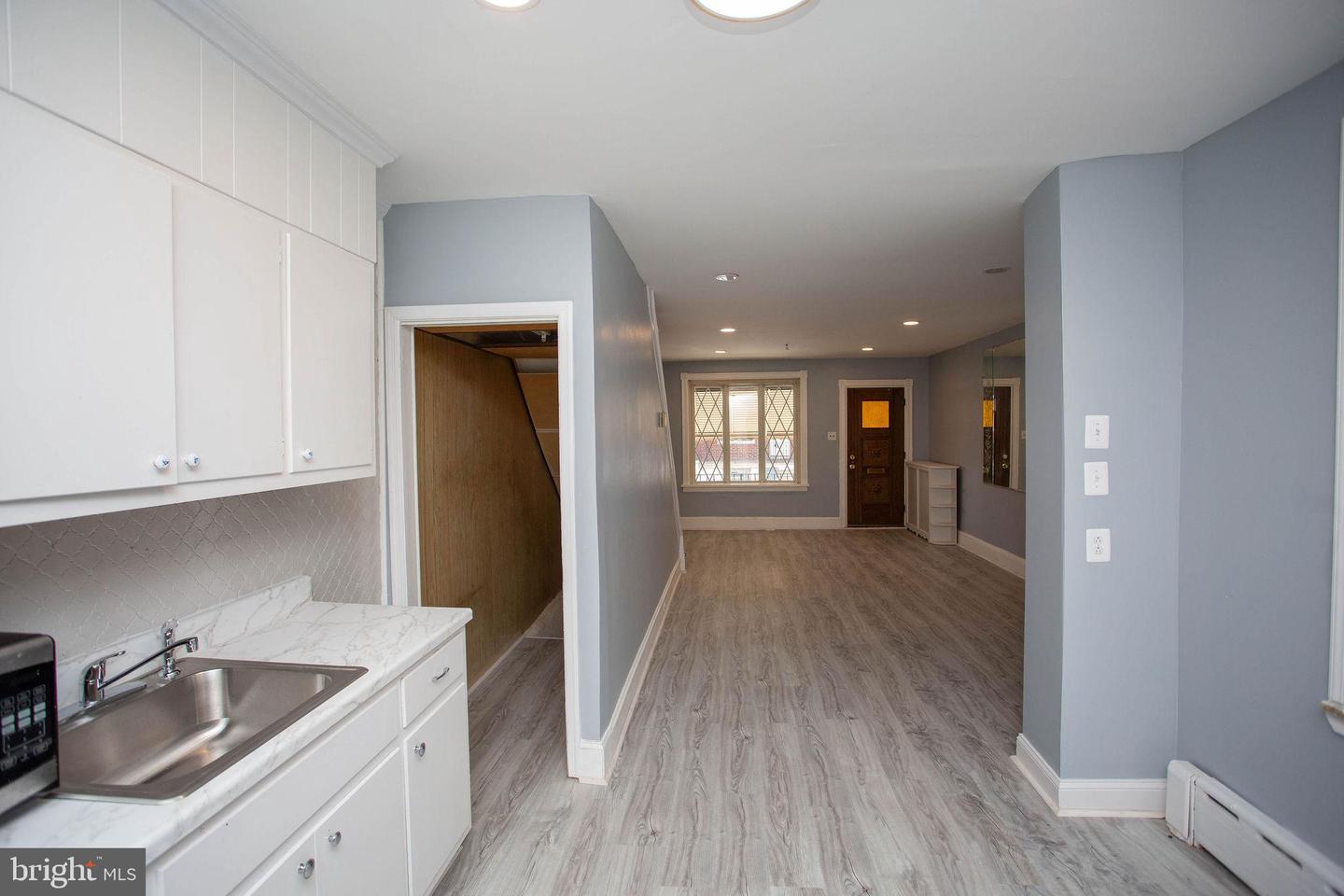 4066 Creston St Property Photo 27
