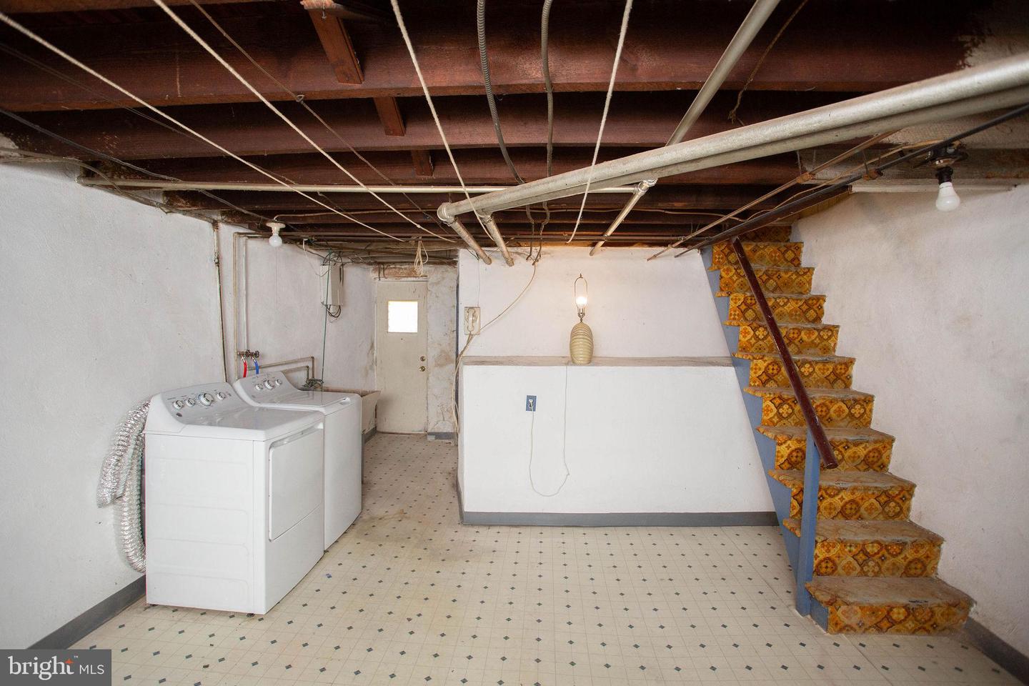 4066 Creston St Property Photo 28