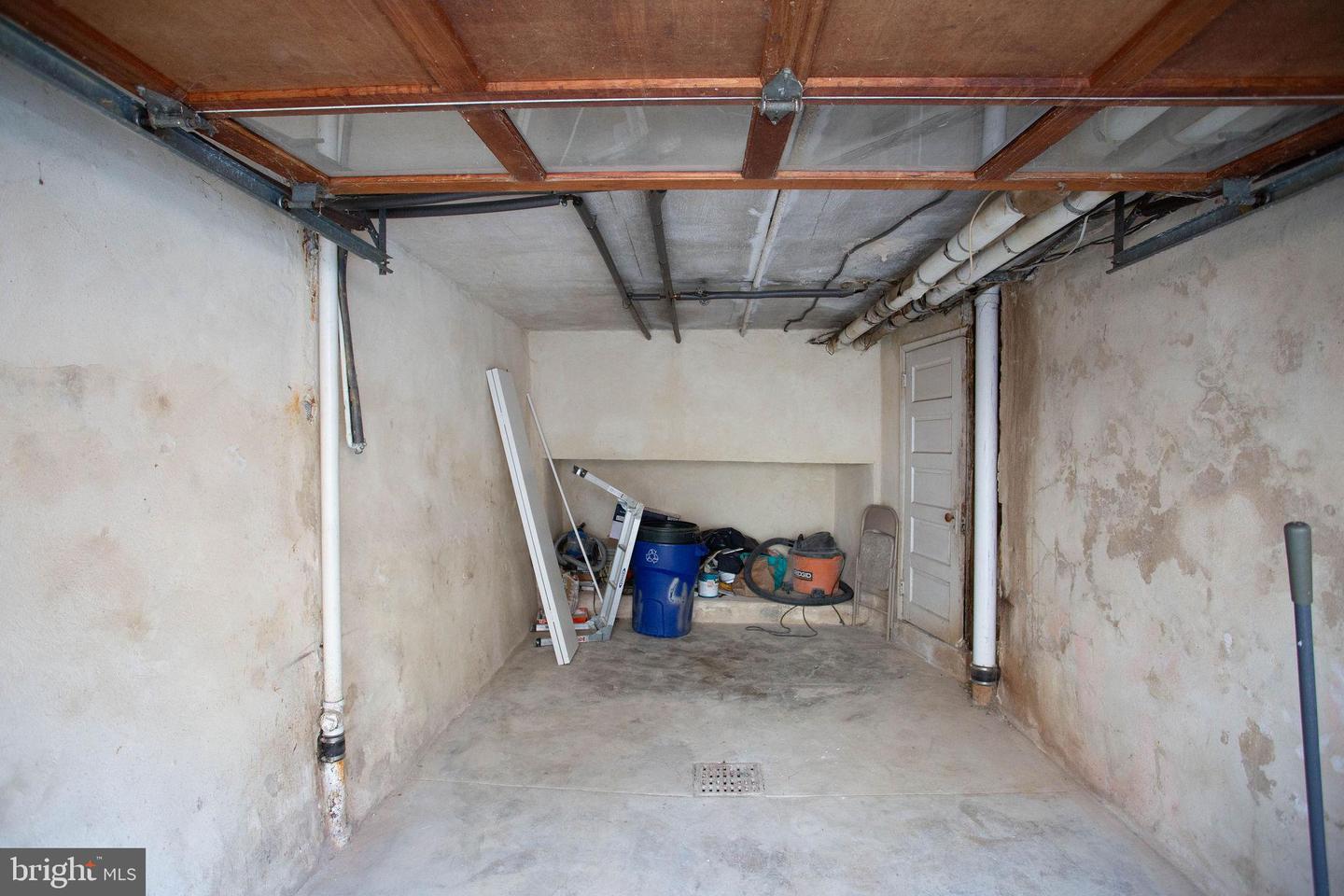 4066 Creston St Property Photo 33