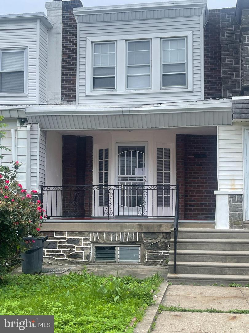 2434 S EDGEWOOD ST Property Photo 1