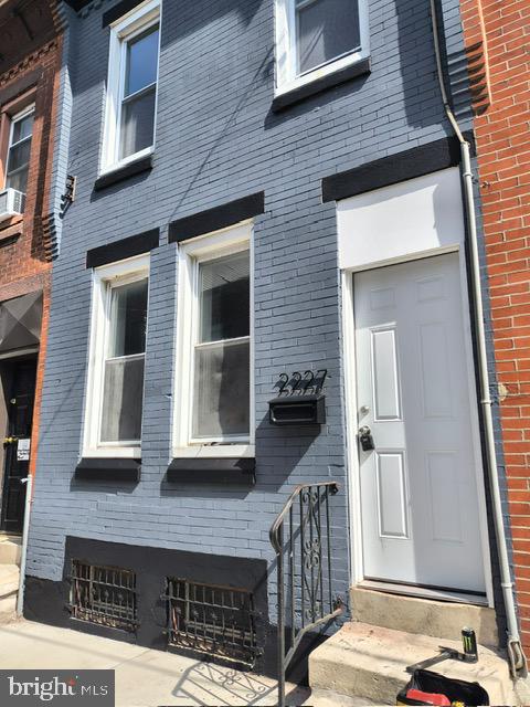2227 Earp St Property Photo
