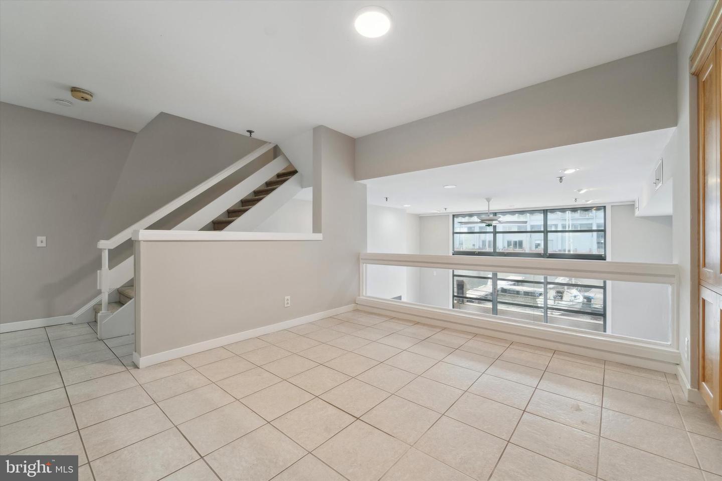7 N Christopher Columbus Blvd #130 Property Photo 16