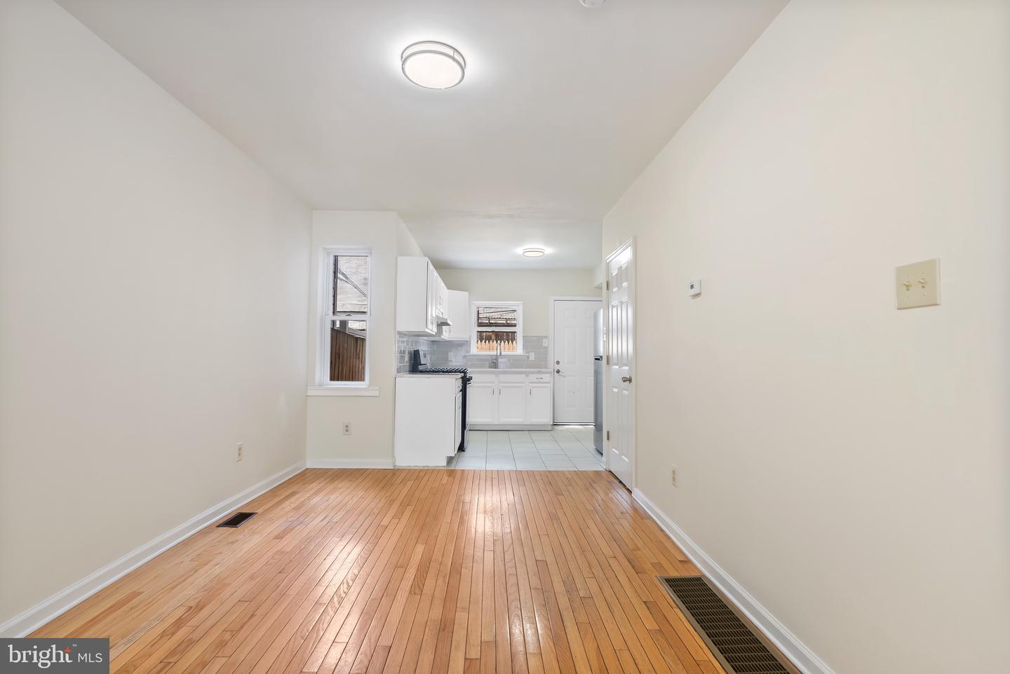 2251 Cross St Property Photo 5