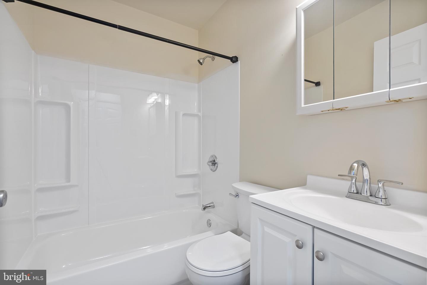 2251 Cross St Property Photo 15