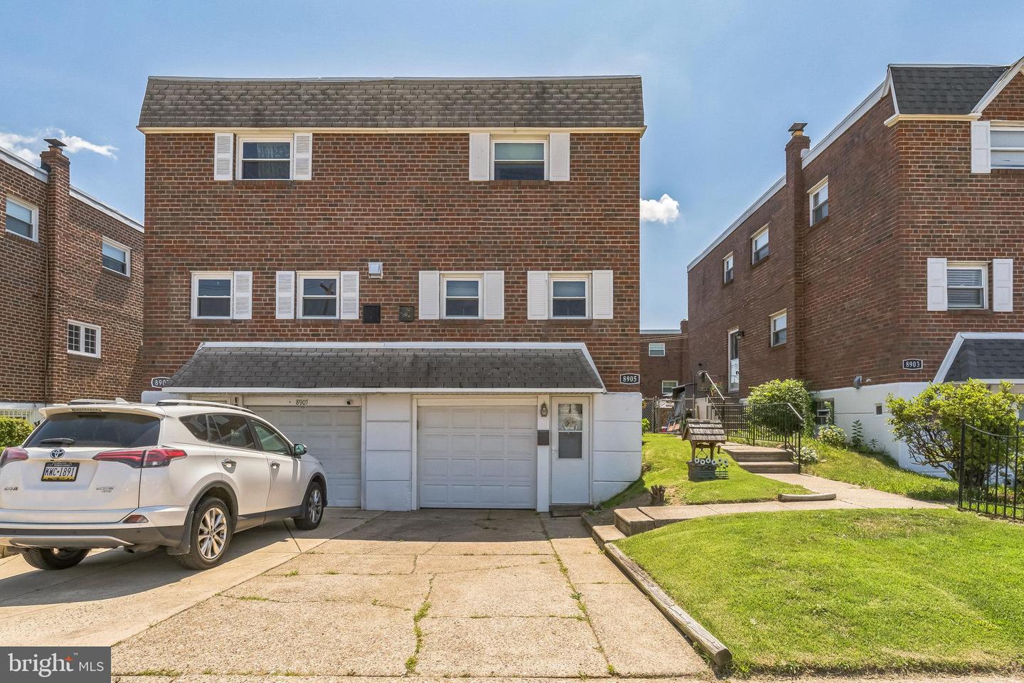 8905 DEWEES ST Property Photo 1