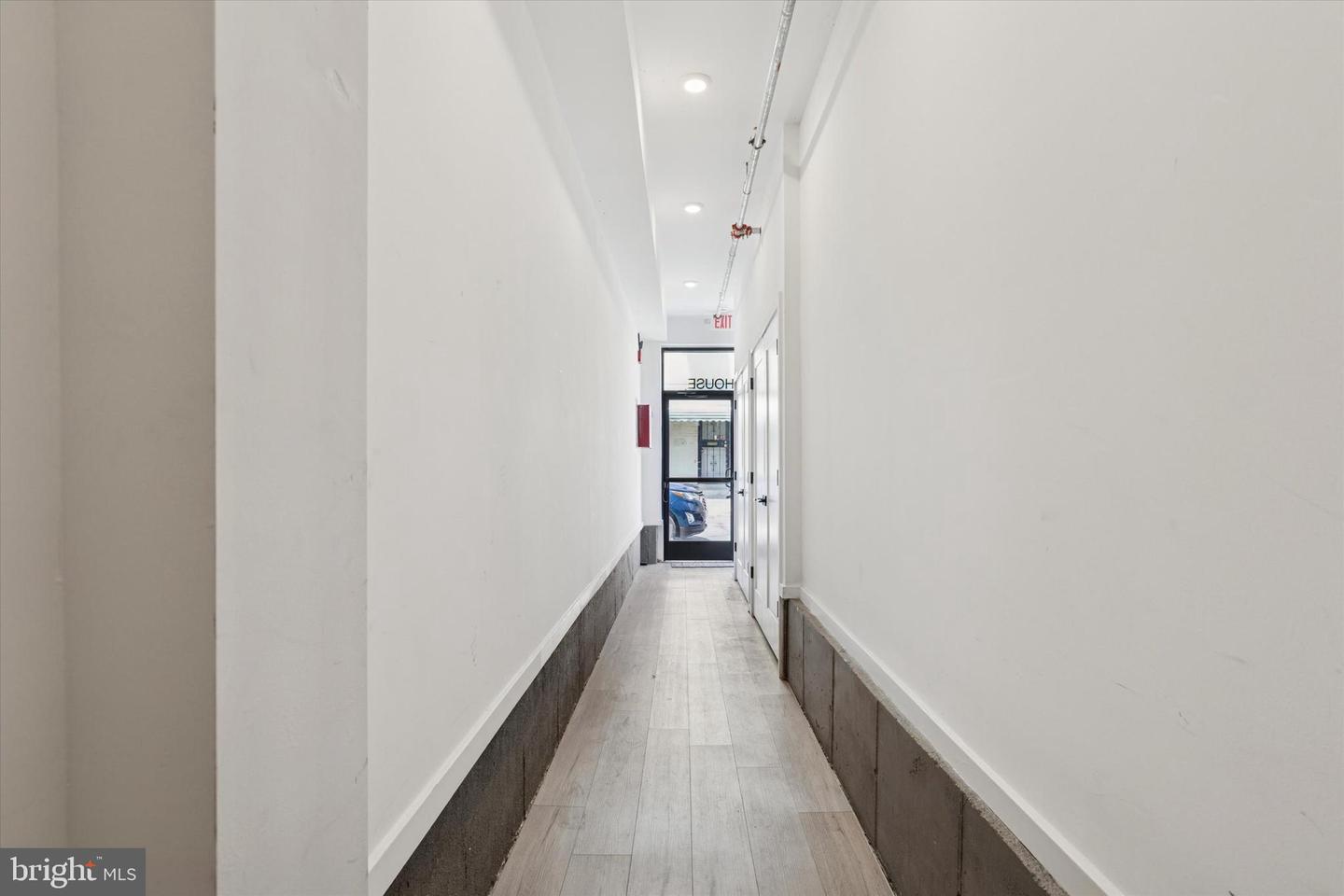 22 E Rittenhouse St Property Photo 3