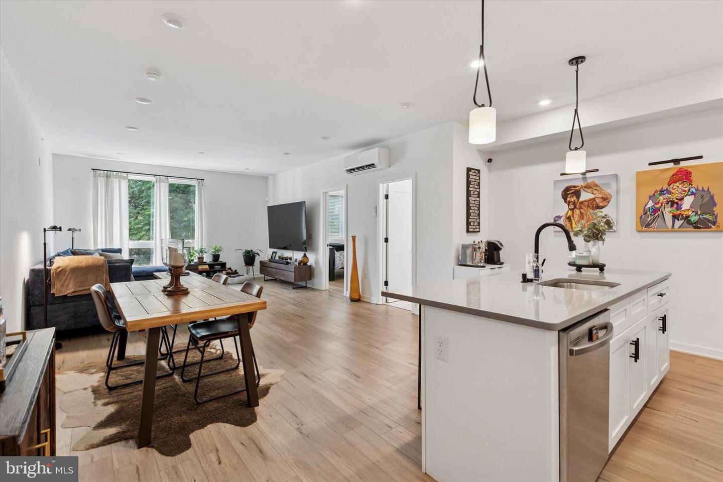 22 E Rittenhouse St Property Photo 4