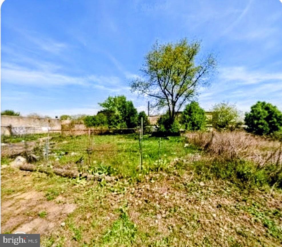 407 W Clearfield St Property Photo 1