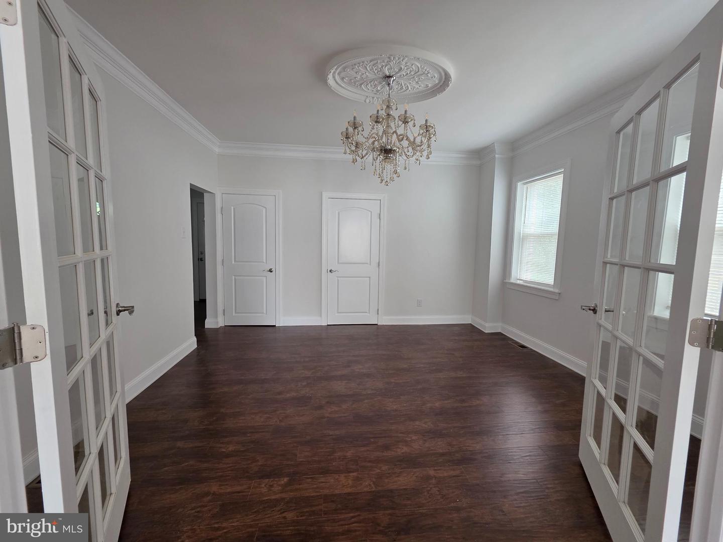 494 W King St Property Photo 12