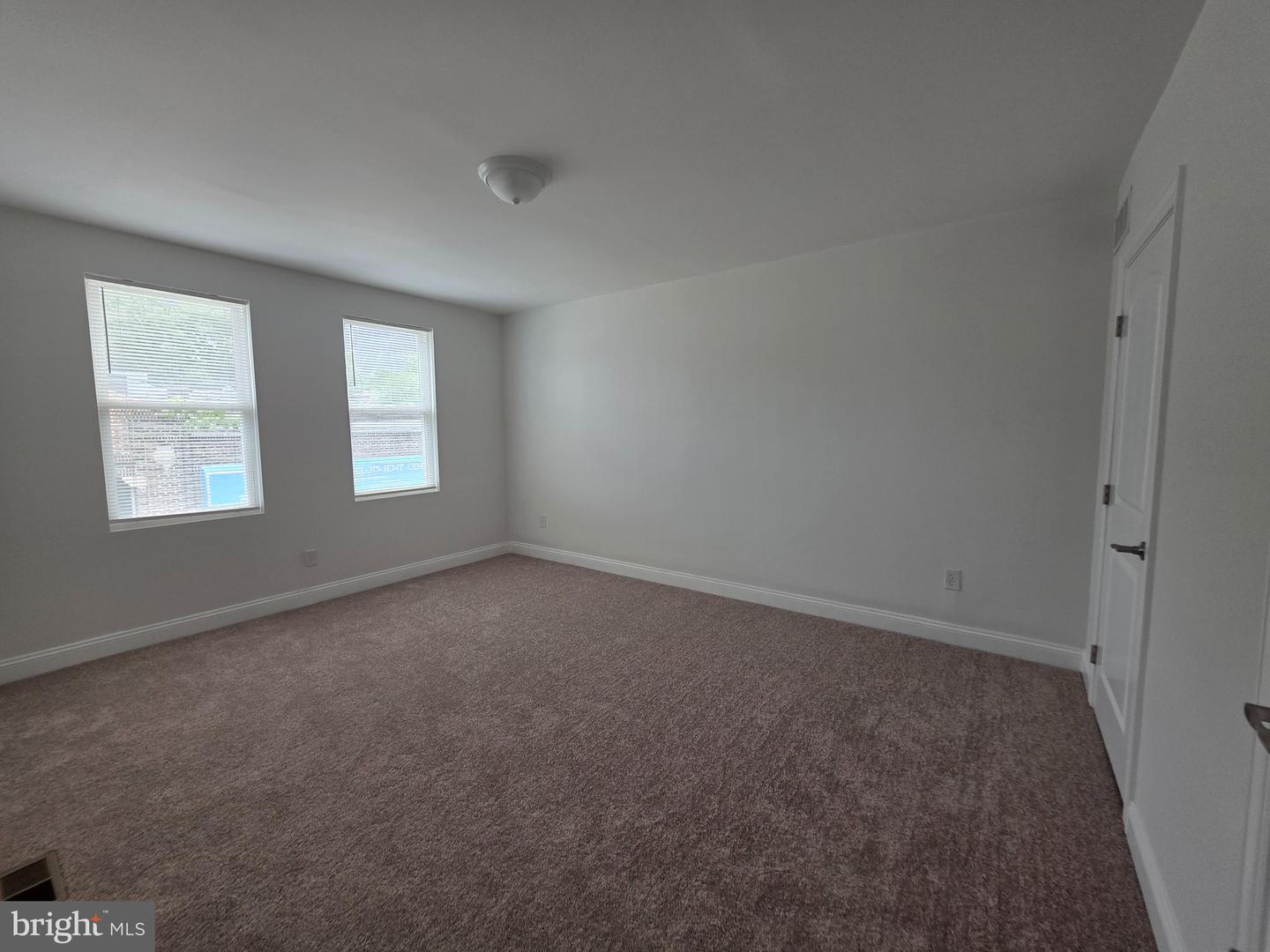 494 W King St Property Photo 20