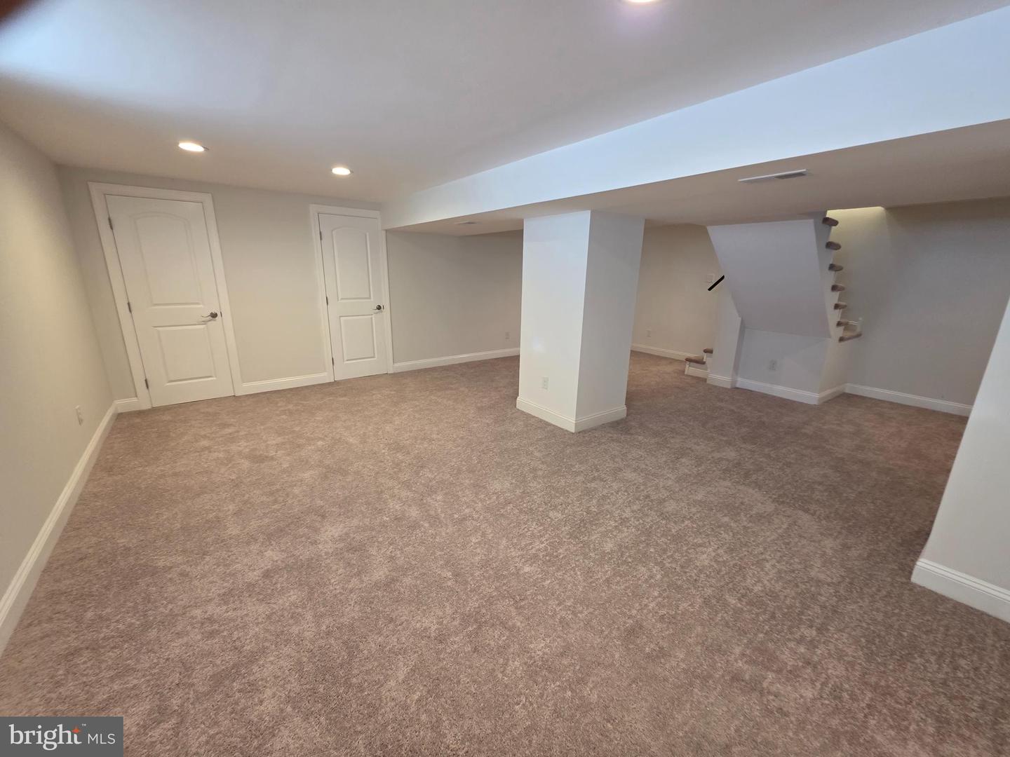 494 W King St Property Photo 29
