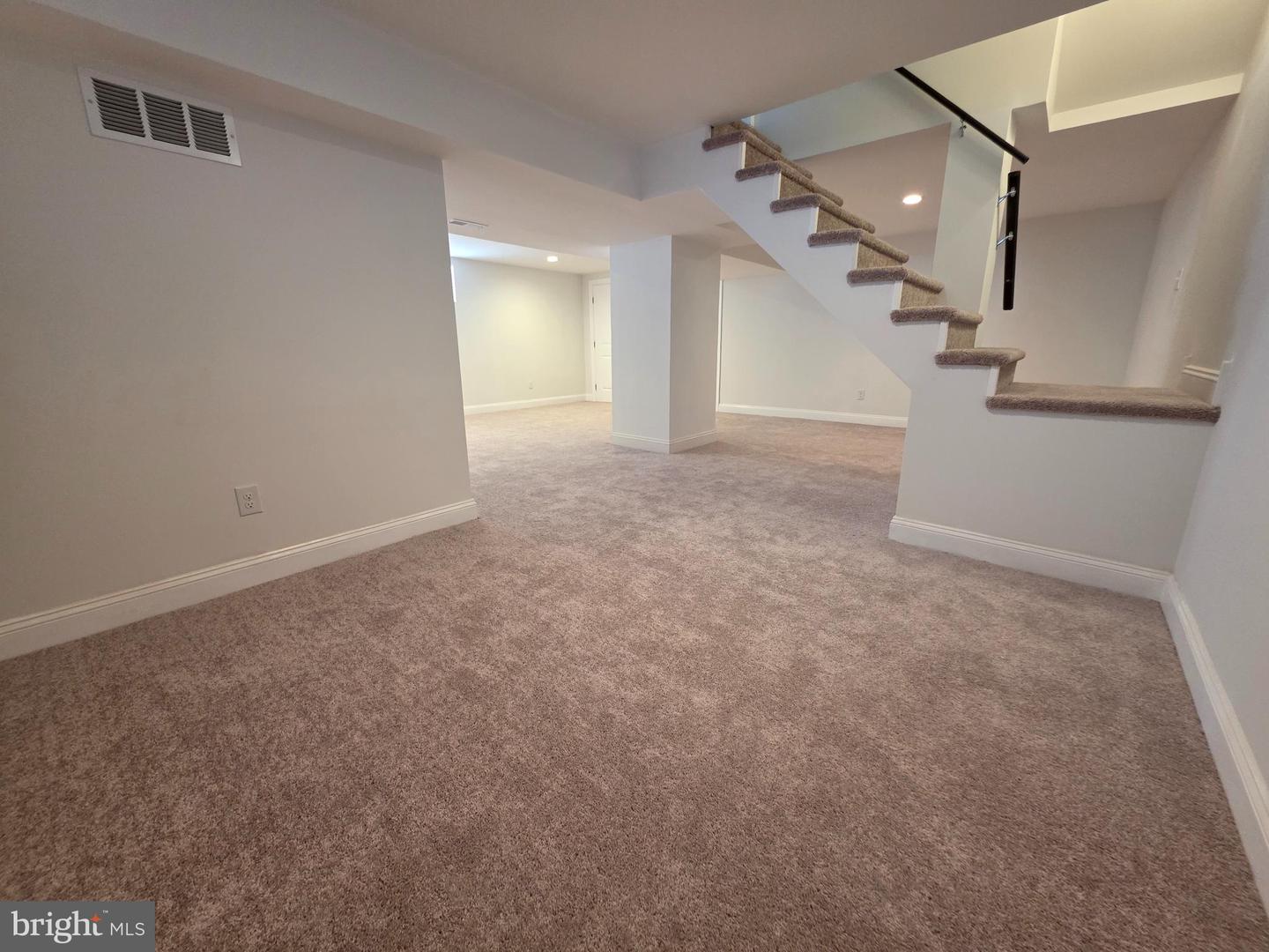 494 W King St Property Photo 36