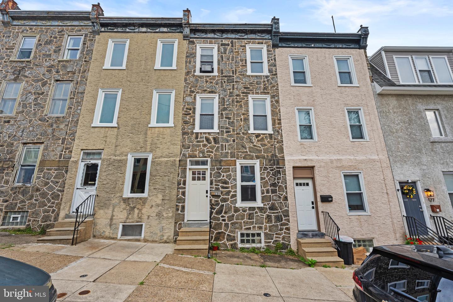 131 VASSAR ST Property Photo 1