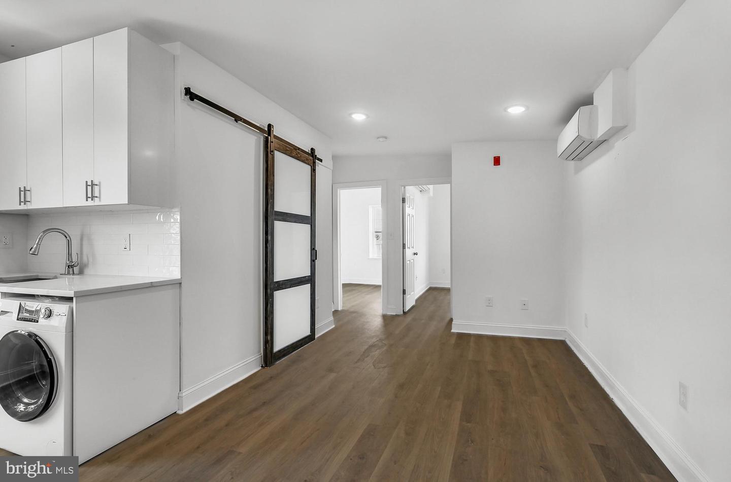 2046 E Huntingdon St #3f Property Photo 3