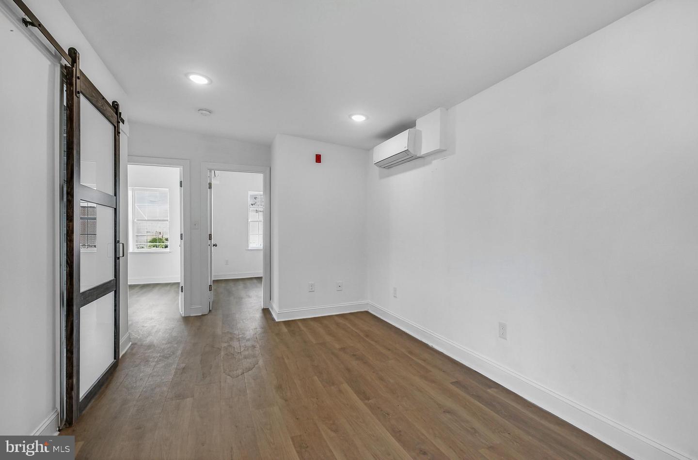 2046 E Huntingdon St #3f Property Photo 5