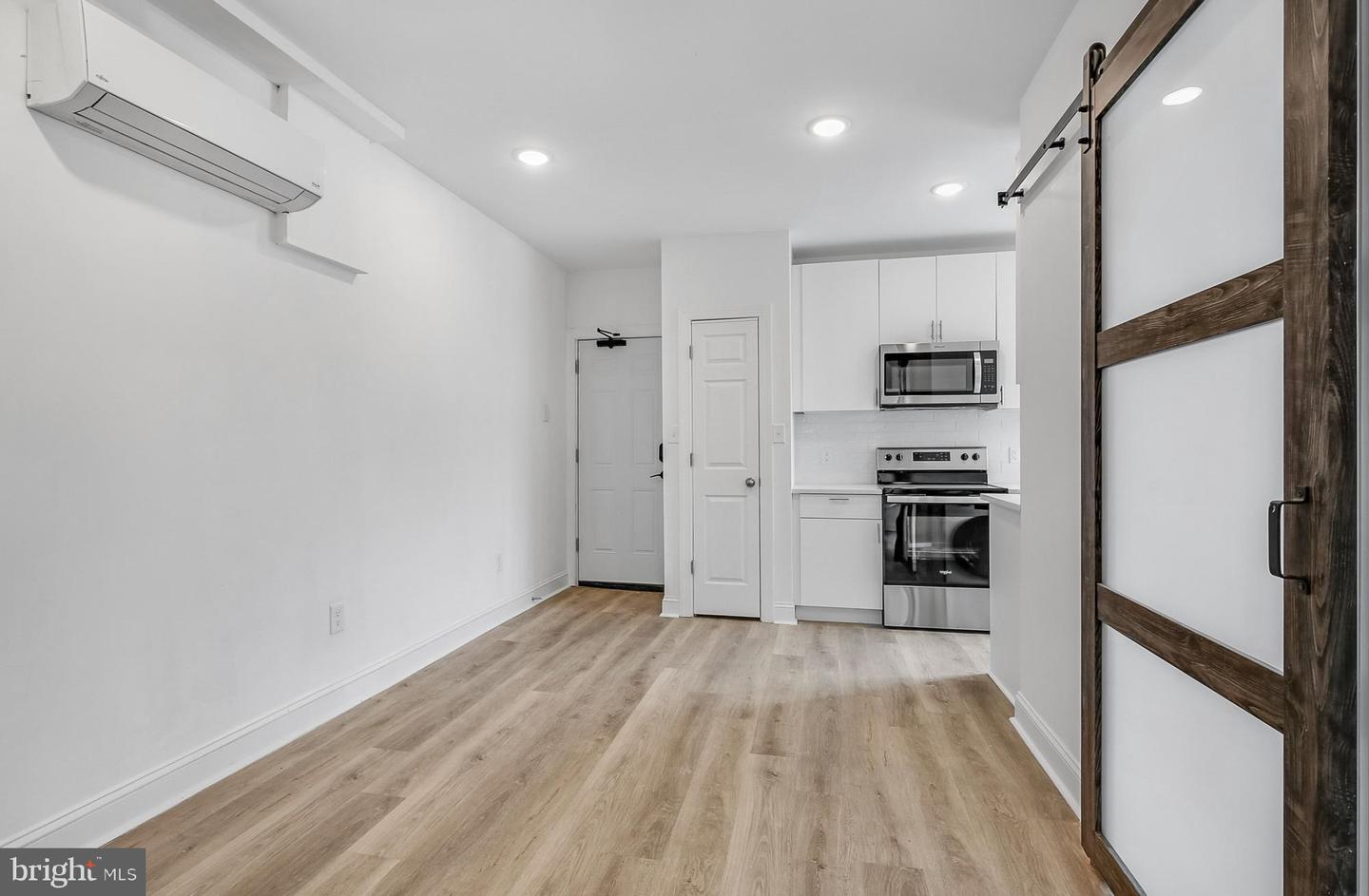 2046 E Huntingdon St #2f Property Photo 1